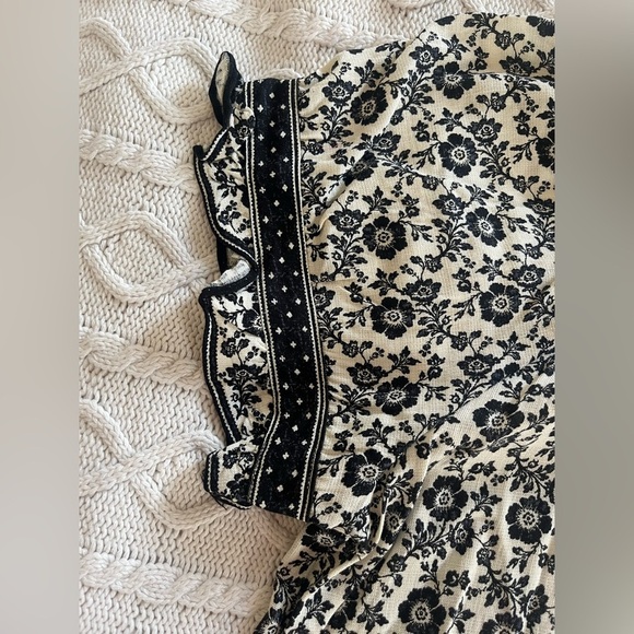 New!Max Studio Floral Black and White Women's Short Sleeve Blouse Various Sizes - Picture 12 of 16